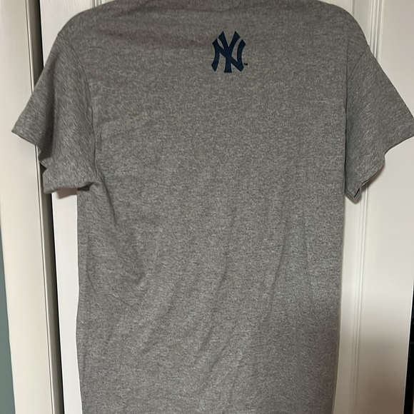 Mitchell & Ness MLB NY Yankees T-Shirt NWOT - Picture 5 of 6
